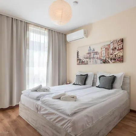 Bright Place Next To Grand Mall 아파트 *