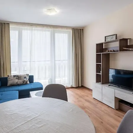 Bright Place Next To Grand Mall ヴァルナ