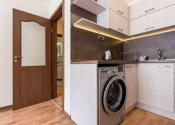 Bright Place Next To Grand Mall * ヴァルナ