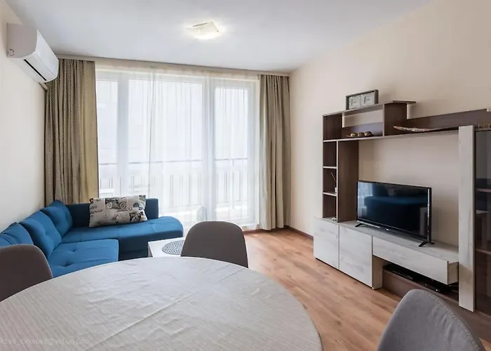 Bright Place Next To Grand Mall ヴァルナ