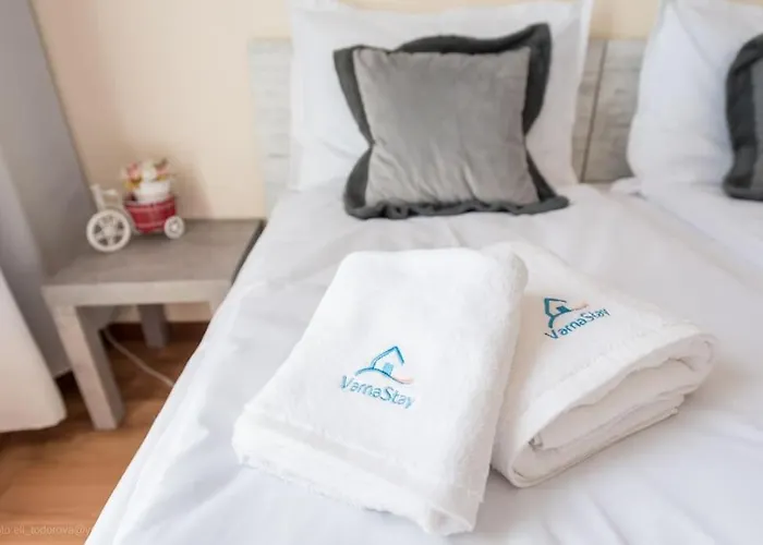 Bright Place Next To Grand Mall アパート *